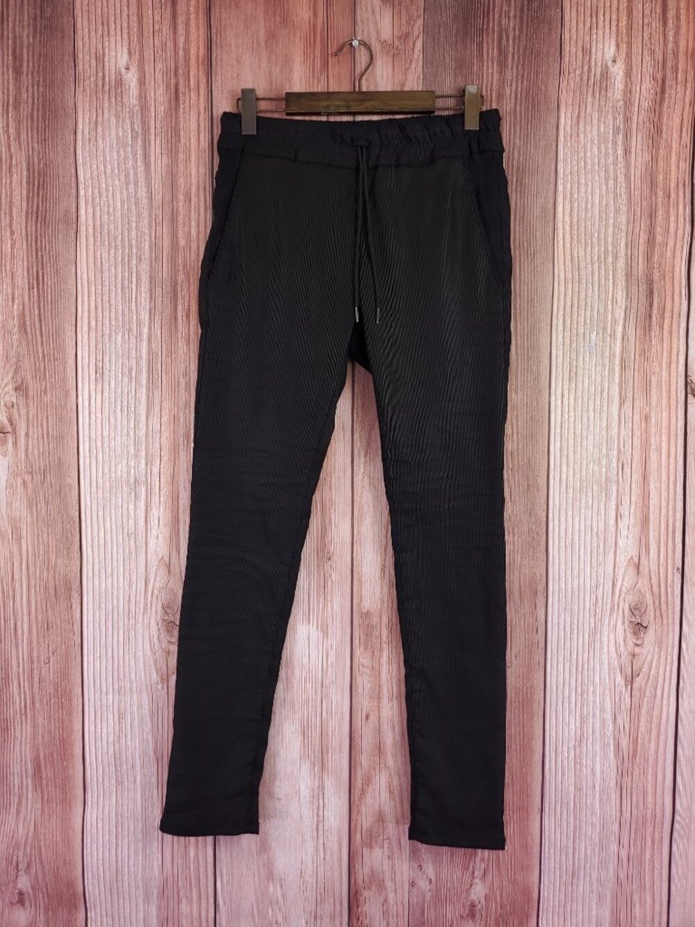 Bevy Flog Shely Pants Sz 30 Black Pinstripe Drawstring Elastic Waist Skinny Fit